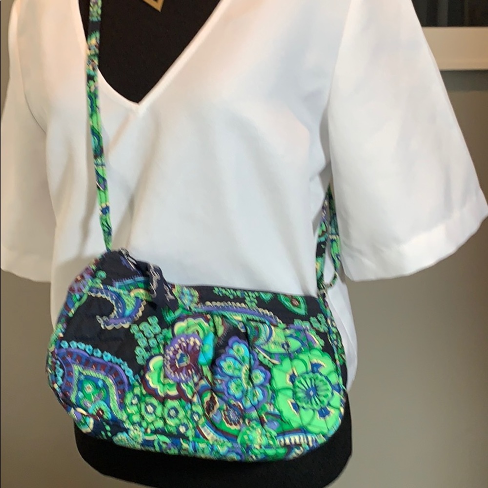 🎉HP🎉Vera Bradley small adjustable strap crossbody